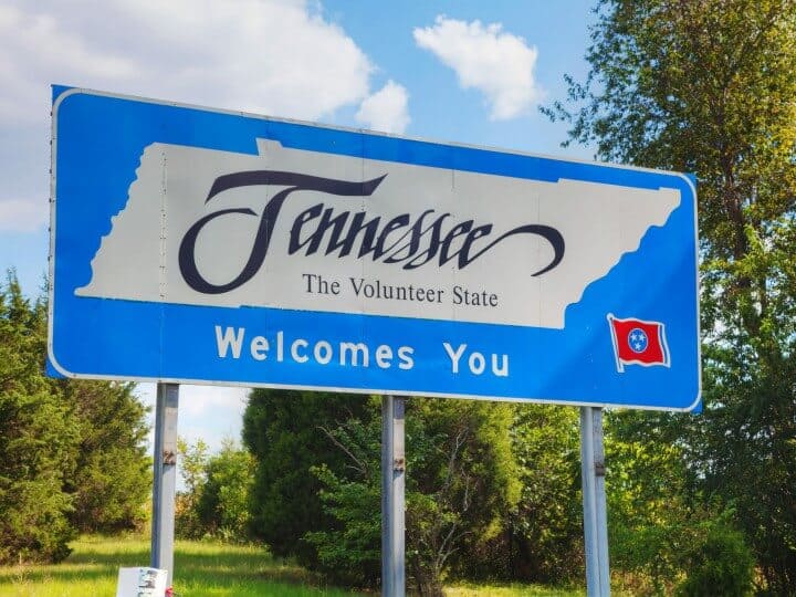 Tennessee welcomes you sign